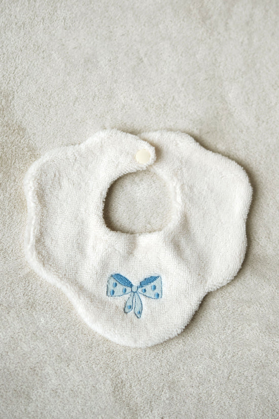 bavaglino artigianale con fantasia fiocco blu