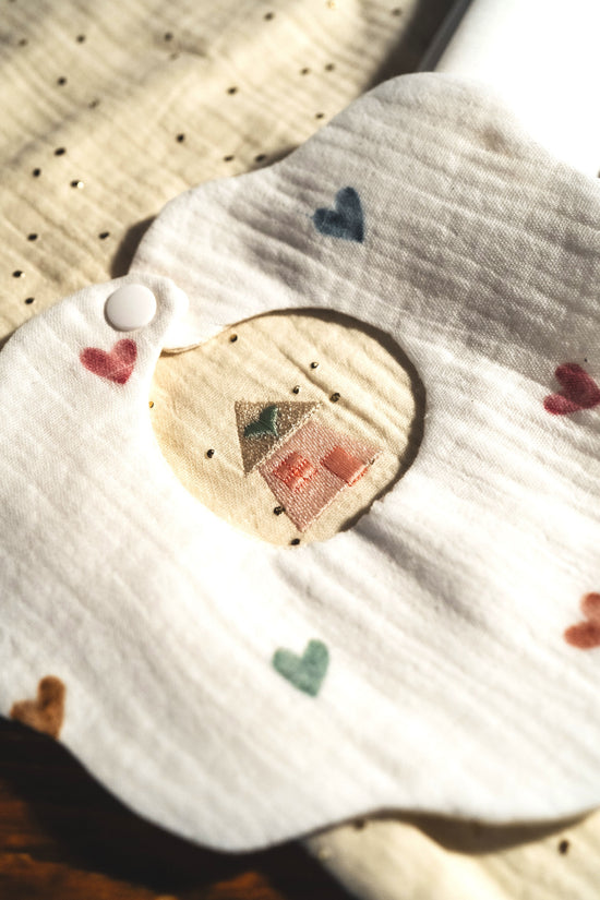 bavaglino cuoricini bambino